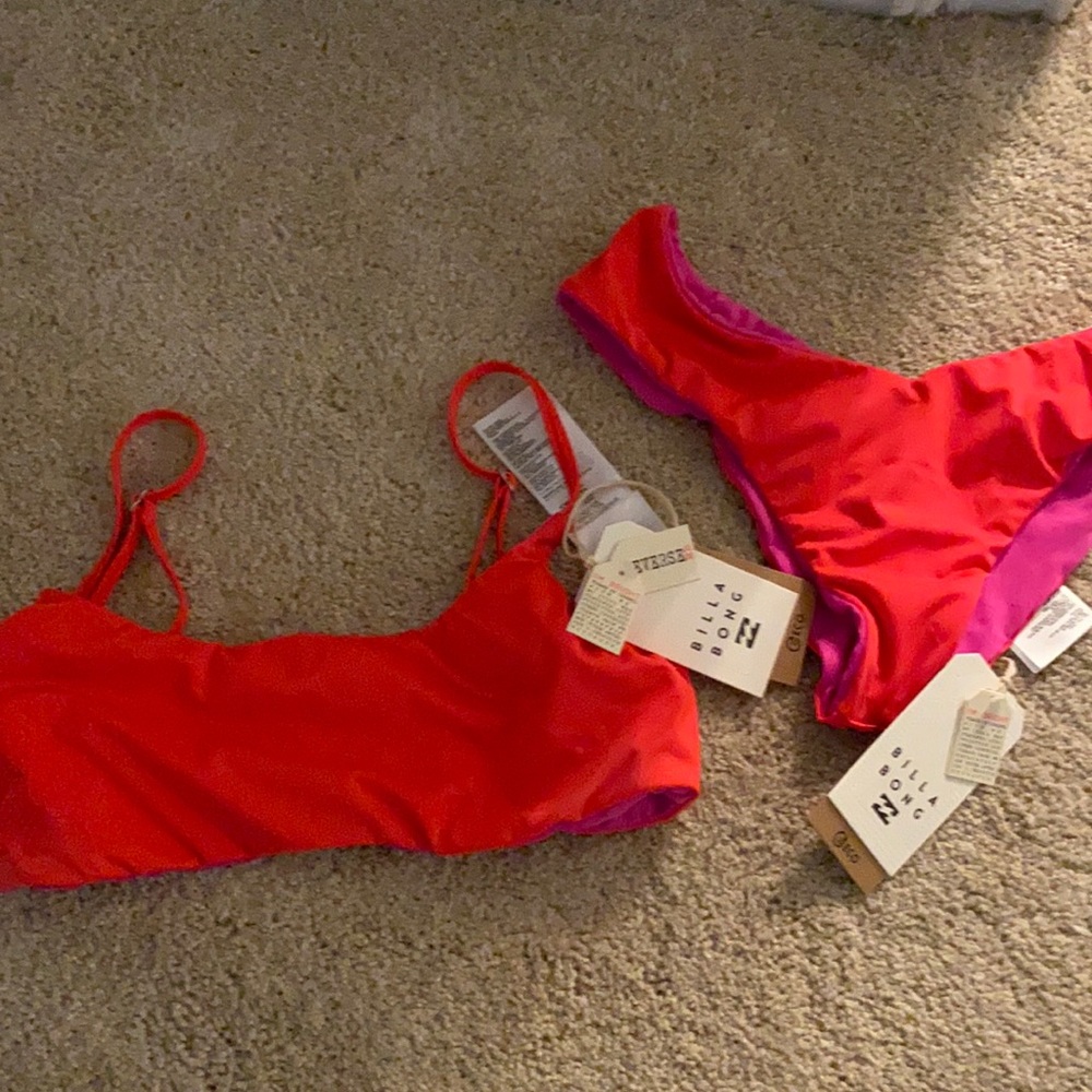 NOW SOLD 🚫 NWT billabong reversible bikini ( make a offer!)